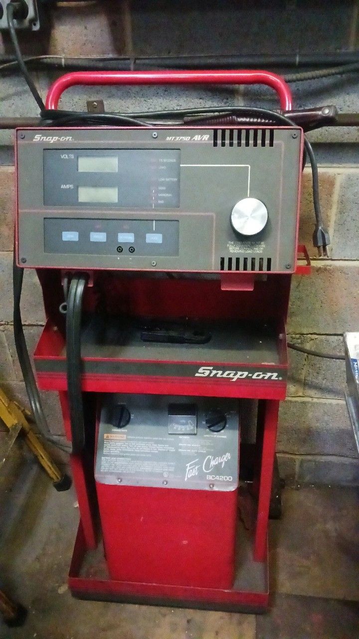 Snap-on Battery Charger And Tester 