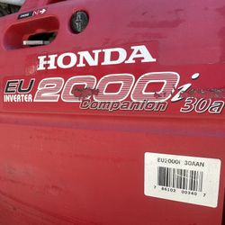 Honda Eu2000i Companion Model with 30 Amps plug for RVs Campers 100% Good Runs Excellent Very Quiet