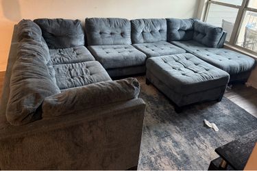 Sectional w/ ottoman