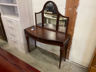 BOMBAY Coventry Red Toned Vanity Desk