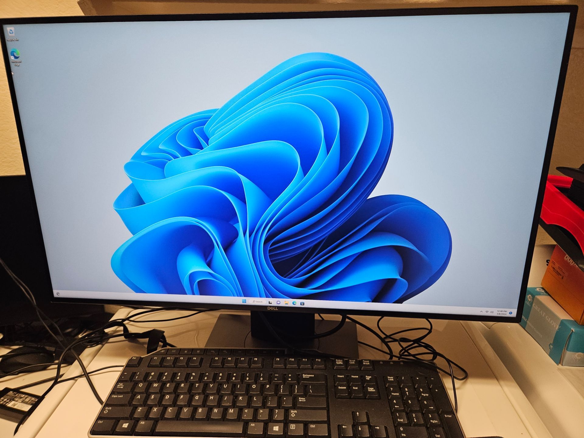 Dell 27-inch AIO All-in-ONE 2.2K Intel Core i5