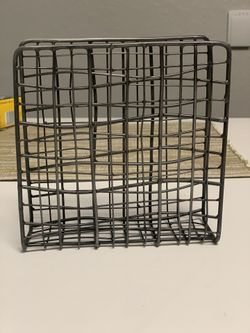 Crate And Barrel Bendt Iron Wire Napkin Holder