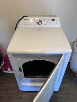 Samsung dryer Smart care IWorks great like new Delivery&instalation available
