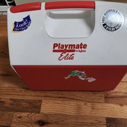 Vintage Playmate Elite Cooler By Igloo Red/White Made In The USA.