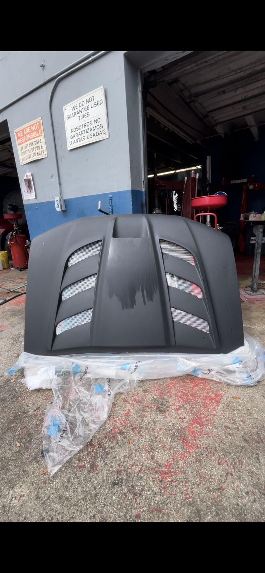2007 Nissan Frontier Aftermarket Fiberglass Hood