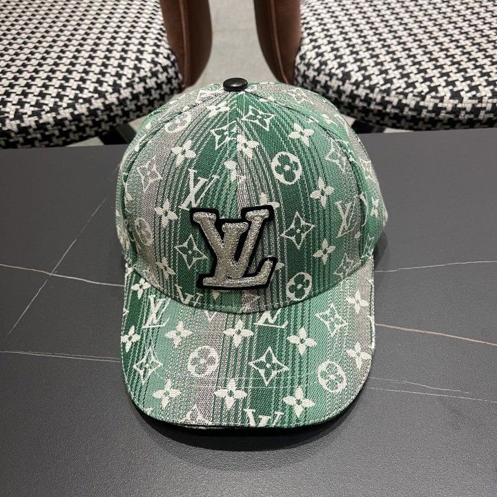 LV Louis Vuitton new baseball cap. Cotton lining, light and breathable. Perfect shape, suitable for both men and women