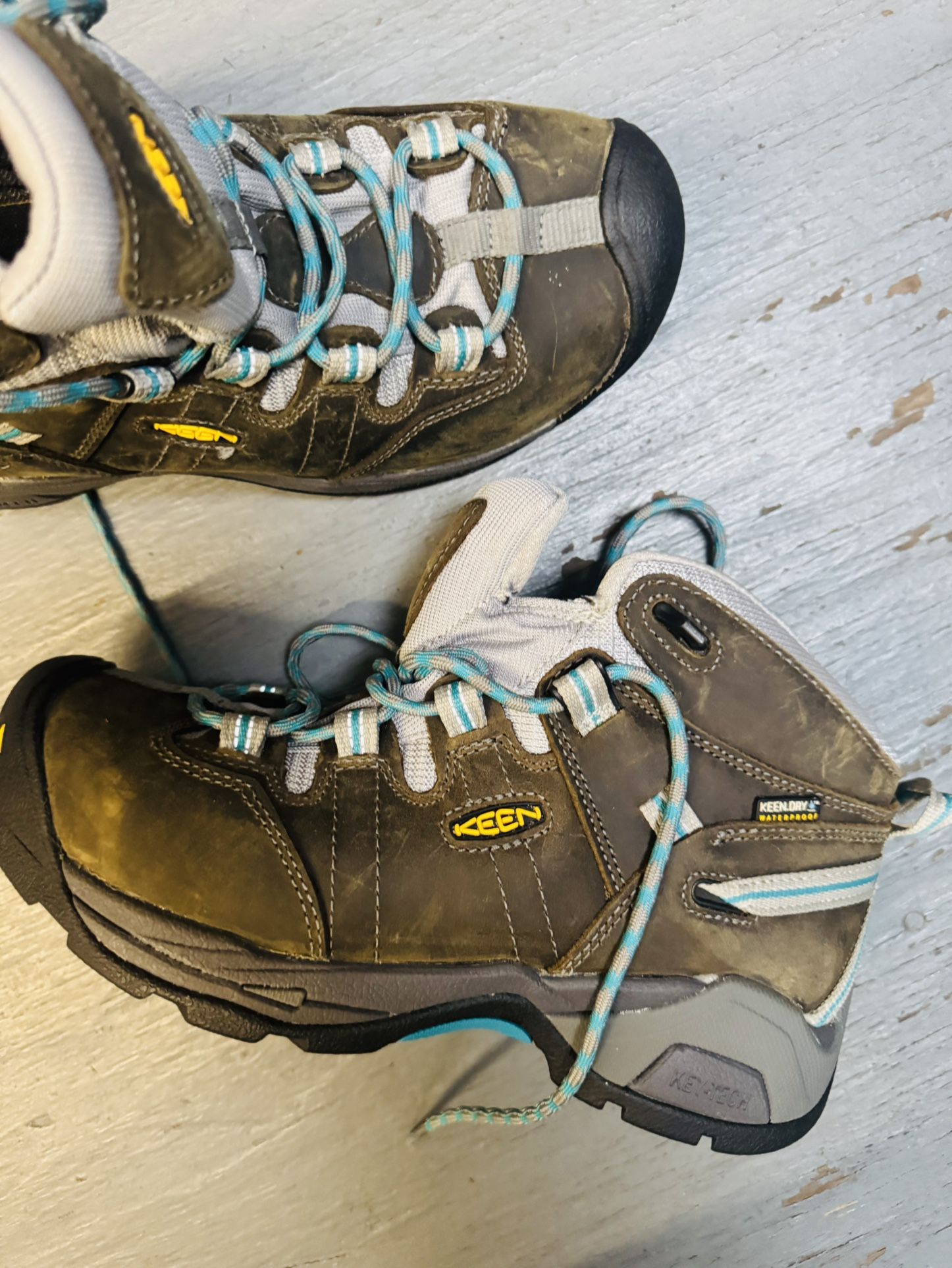 Keen Hiking Boots - Womens 8.5