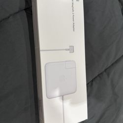 Mac Laptop Charger - Never used 