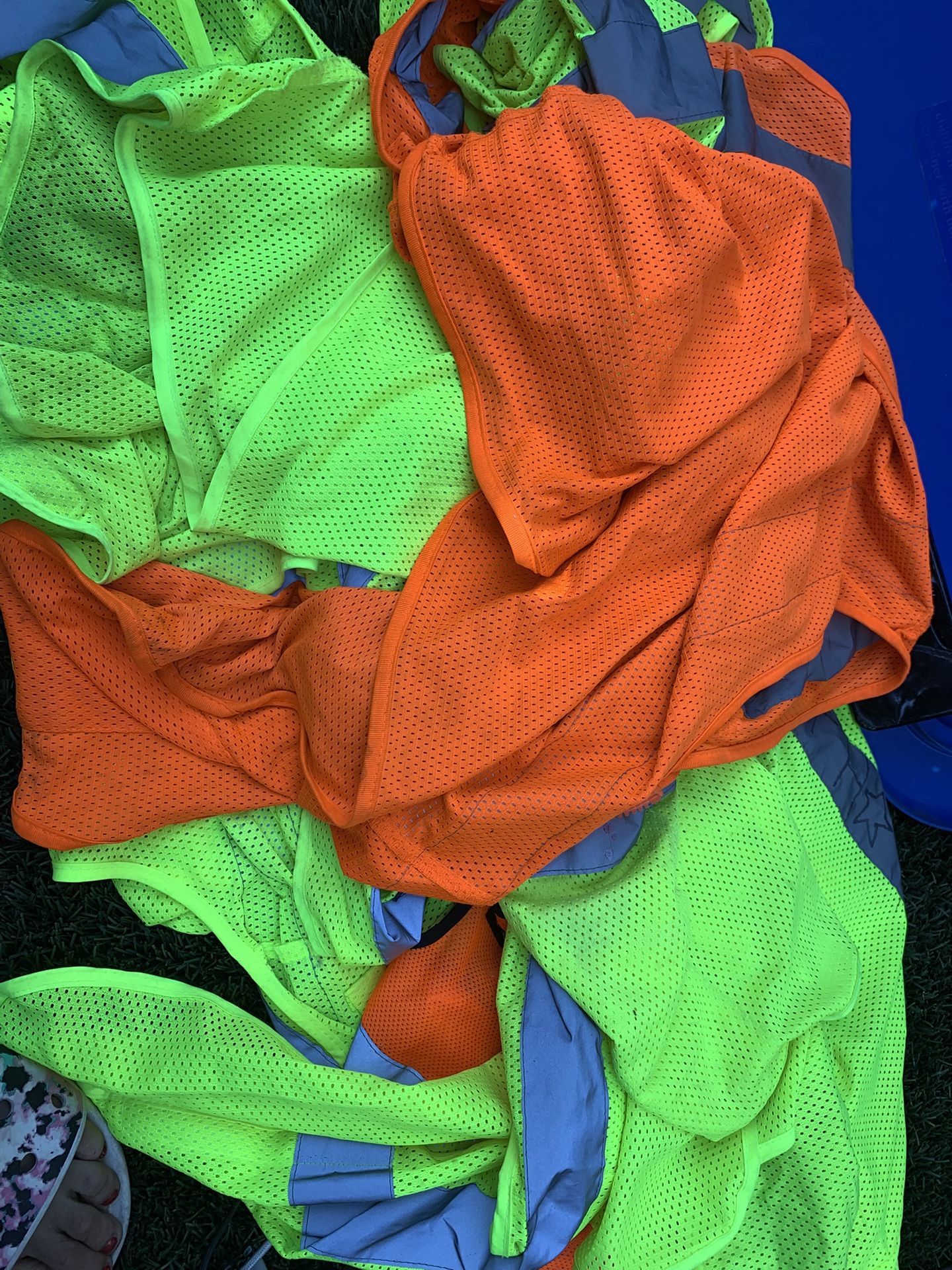 Work Vest. One Size. About 8