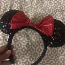Minnie mouse ears 