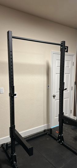 Squat Rack with Pull Up Bar