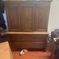  Beautiful French Dresser
