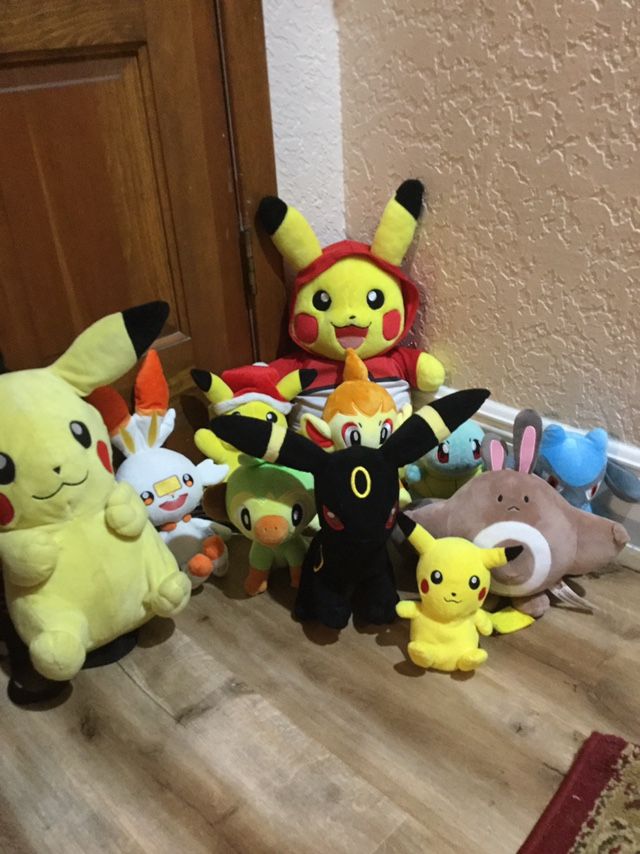 Lot Of 11 Pokemon Plushes