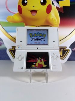 Nintendo DSI  w/ 600+ games! GBA/ GB/ GBC / NES Pokemon- Horror - Mario- Zelda - cooking mama + more!!!