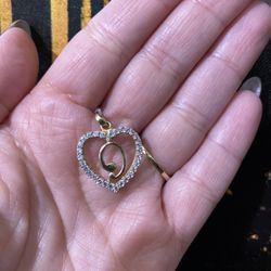 10k HEART LETTER CHARM 