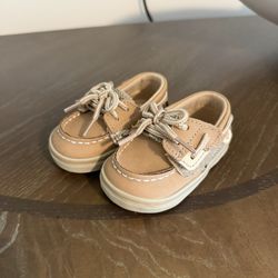 Sperry Intrepid Boat 