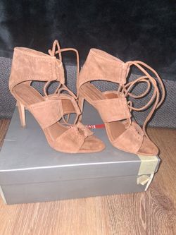 WOMENS HEELS SIZE 7