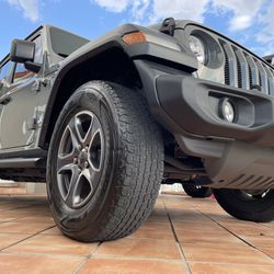 2018 Jeep Wrangler Original Factory Wheels All 5 Package