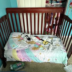 crib/toddler bed and mattress