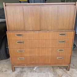 Vintage Chest of Drawers by American of Martinsville