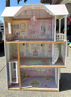 Barbie House  Dollhouse 