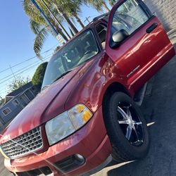 2005 Ford Explorer
