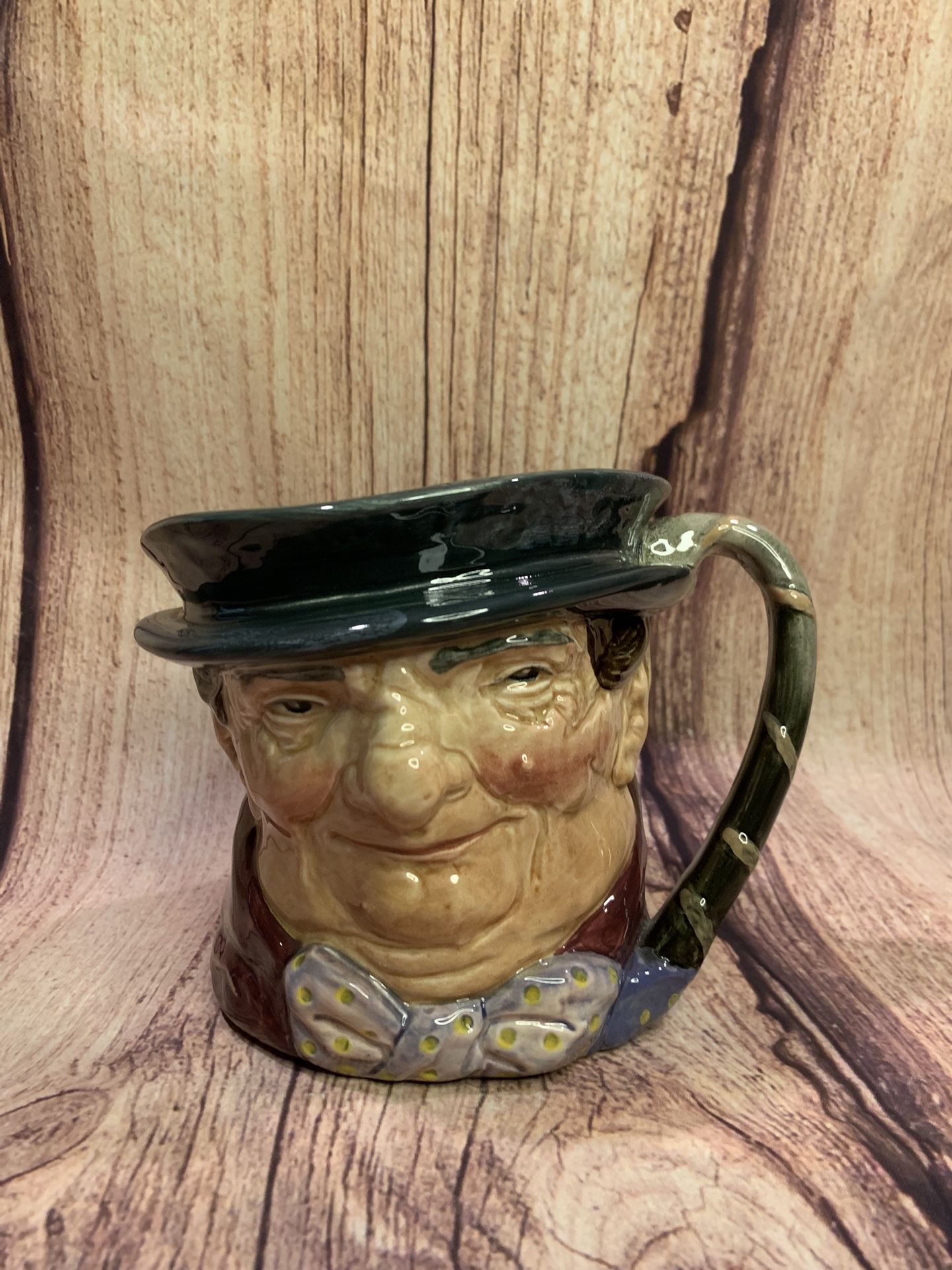 Royal Doulton England Tony Weller D 5531 Character Toby Mug