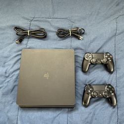 PS4 Console, 2 Controllers and Games!!