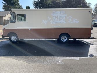 1981 Grumman Olson Step Van