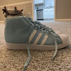 High Top Adidas 