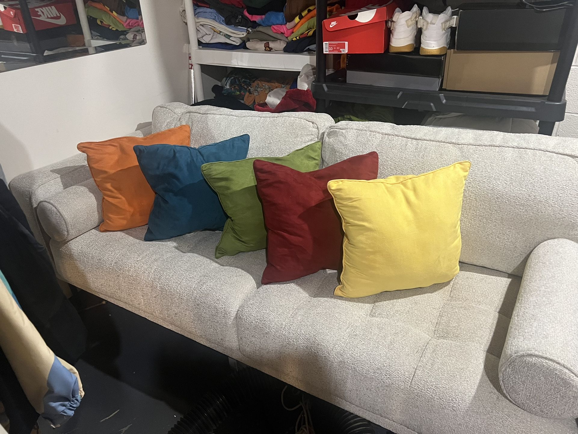 Lightly Used Furniture And Baby Clothes