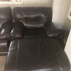 Leather Sofa, Chair & Chaise lounge!!! LIKE NEW 
