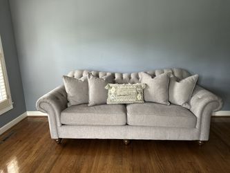 Haverty Tufted Sofa And Oversized Chair With Ottoman