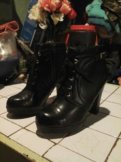 Brand new leather pumps