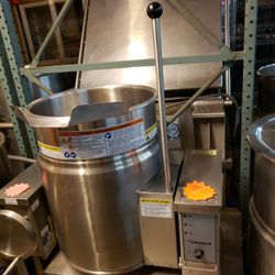 Used Cleveland 12 Gallons Tilting Kettle Gas