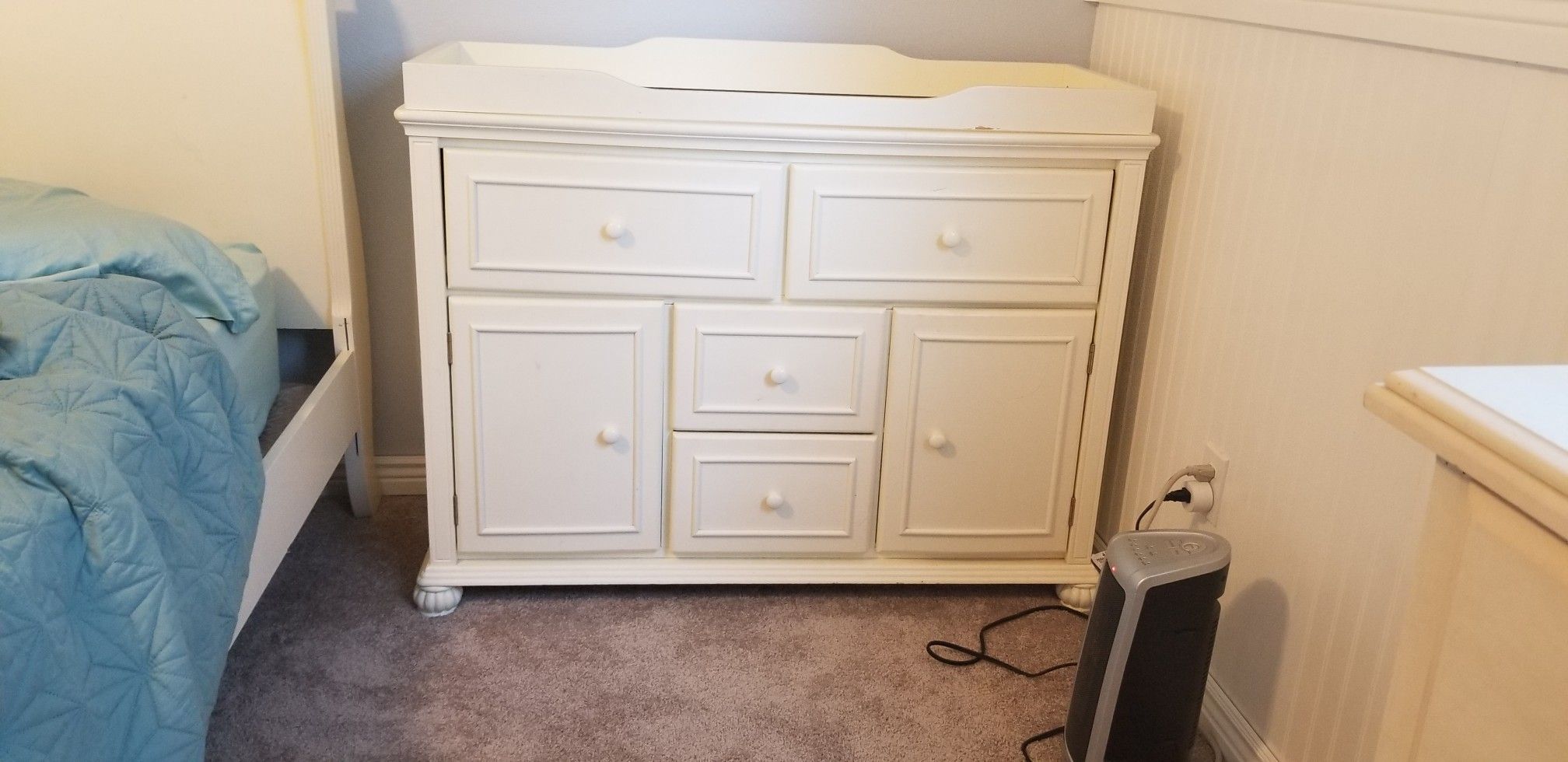 Dresser/changing table