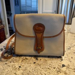 Dooney And Bourke Handbag