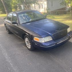 Crown Victoria 2005 