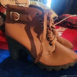 Boots With Heel