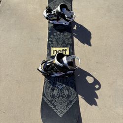 Nitro Misfit 159CM Men’s Snowboard Includes Nitro Bindings