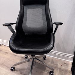 Professional Leather & Mesh Executive Office Chair - Heidi Furniture