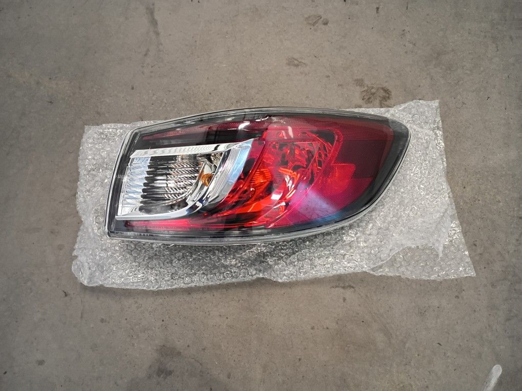 Mazda 3 Outer Halógen With Light New