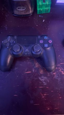 PS4 controller