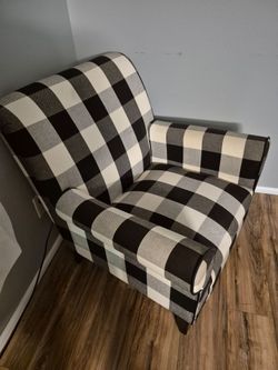 Arm chair good shape 85.00 firm