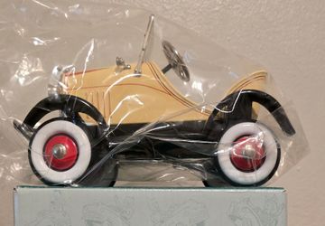 Vintage Hallmark Car Model