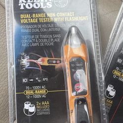 Klein Voltage Tester W/ Flashlight 