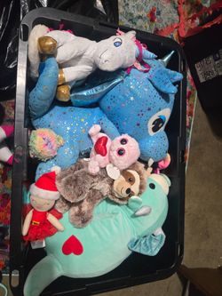 Stuffed animals & Toys