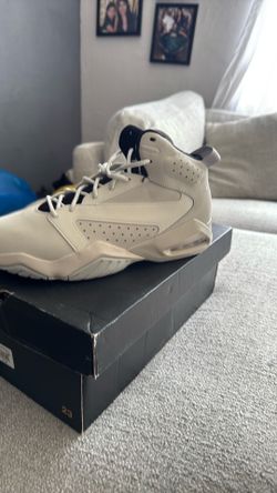 Jorden flight 13 size 9.5