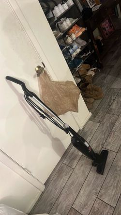 Bissell FeatherWeight Vaccum