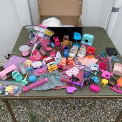 Doll House Furniture$2.00 Bundle.  & Clothes.   Chino, Ca